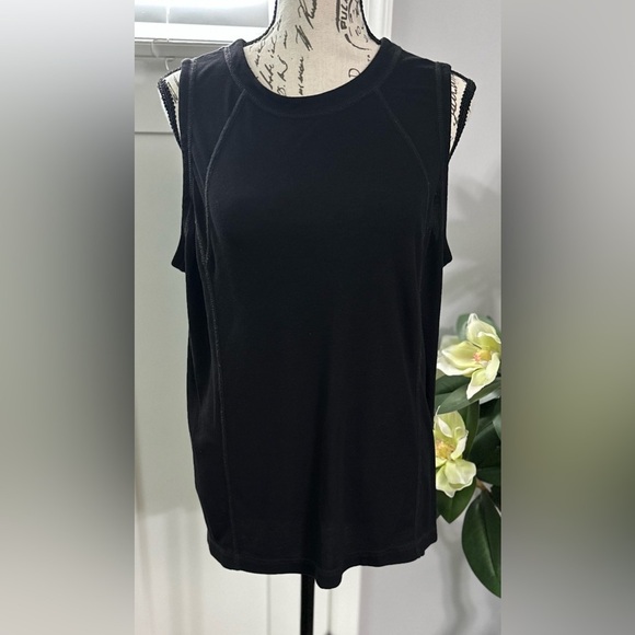 ✨ Zuda Black Tank Top – Size XL ✨ - Picture 6 of 11